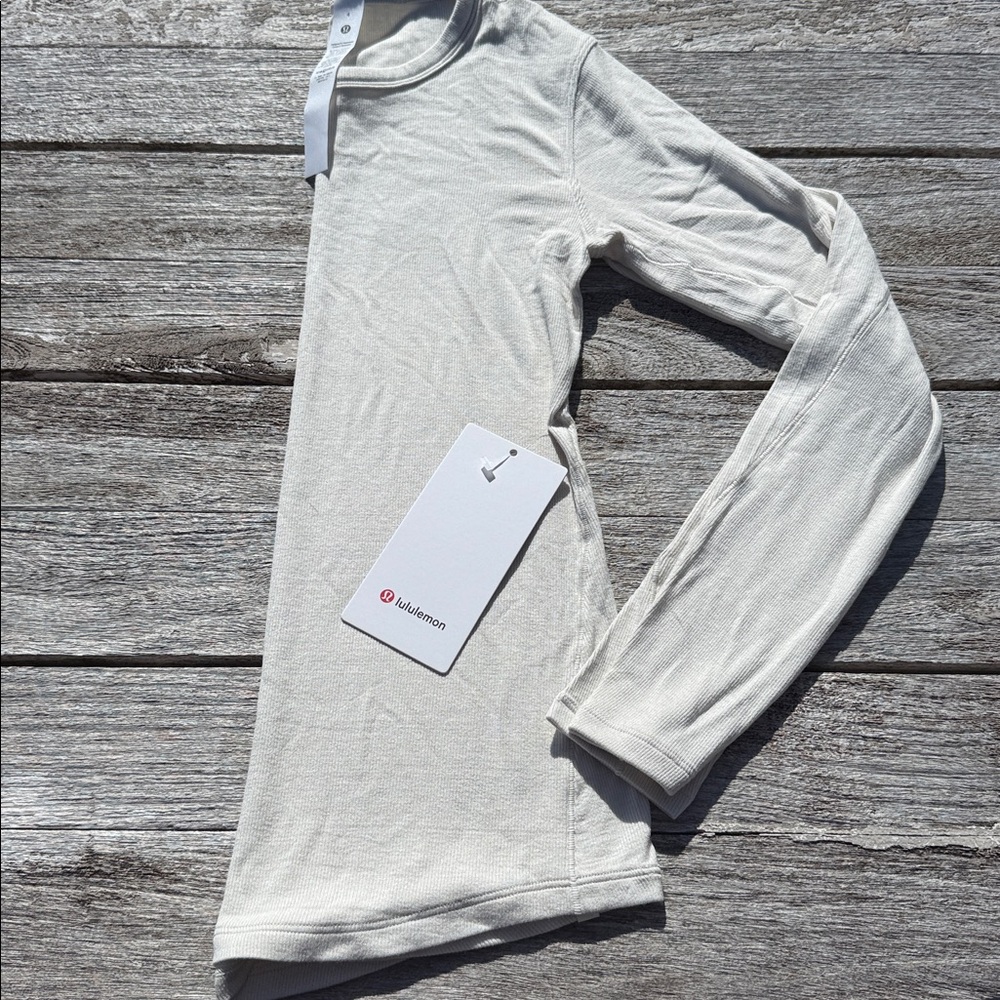 Lululemon Hold Tight Long-Sleeve Shirt bone neutral size 4 NWT‎